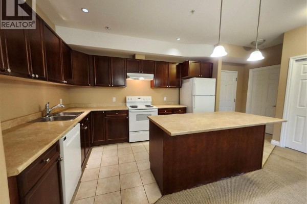 3pc Ensuite bath - 921 Spillway Road Unit# 106c, Oliver, BC V0H1T8 Photo 5