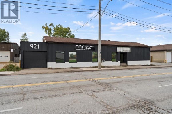 Commercial for rent at 921 Tecumseh Road West Unit# Front, Windsor, ON - MLS® U1FX1a