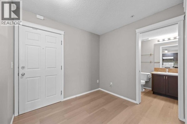 Laundry room - 9216, 70 Panamount Drive Nw, Calgary, AB T3K6K6 Photo 3