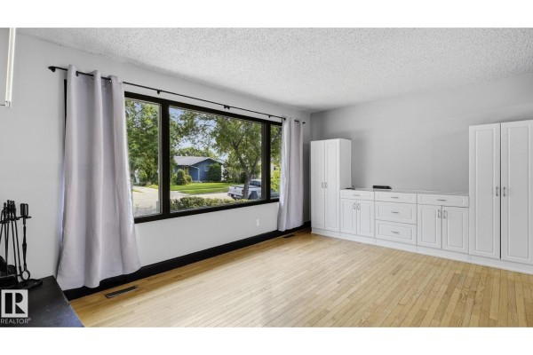 Family room - 9216 93 St, Fort Saskatchewan, AB T8L1M1 Photo 4