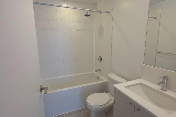 922 - 30 Dreamers Way, Toronto, ON M5A0Y7 Photo 4