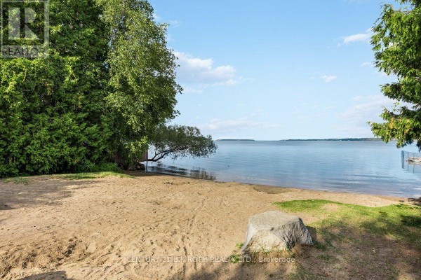 922 Elizabeth Avenue, Innisfil, ON, photo 3