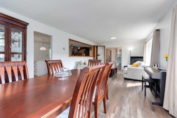 Dining room - 9220 Coote Street, Chilliwack Proper East, Chilliwack, BC V2P6B5 Photo 3