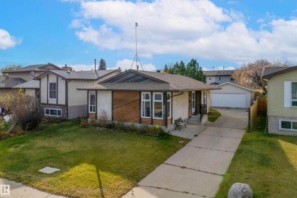 Bedroom 3 - 9224 82 St, Fort Saskatchewan, AB T8L3P2 Photo 3