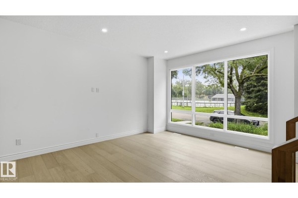 Den - 9224 94 St Nw, Edmonton, AB T6C3V5 Photo 4