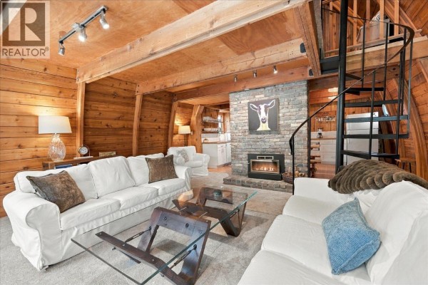 9226 Emerald Drive, Whistler, BC V8E0G5 Photo 5