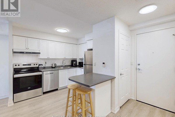 Bedroom - 923 - 3888 Duke Of York Boulevard, Mississauga, ON L5B4P5 Photo 5