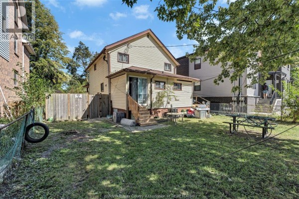 Other - 923-925 California Avenue, Windsor, ON N9B2Z5 Photo 4