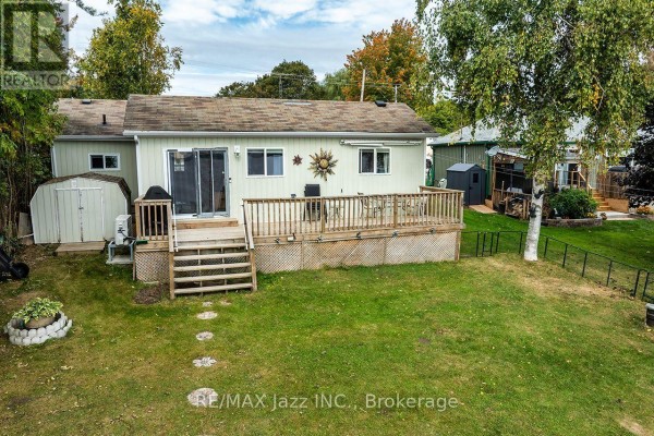 Primary Bedroom - 923 Silver Leaf Drive, Otonabee South Monaghan, ON K0L1B0 Photo 4