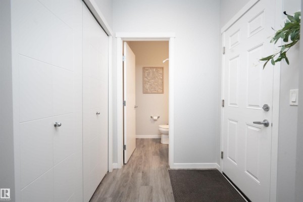 9232 224 St Nw Nw, Edmonton, AB T5T7L9 Photo 5