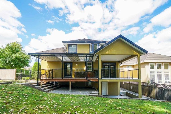 9238 164 Street, Surrey, BC V4N3C9 Photo 2