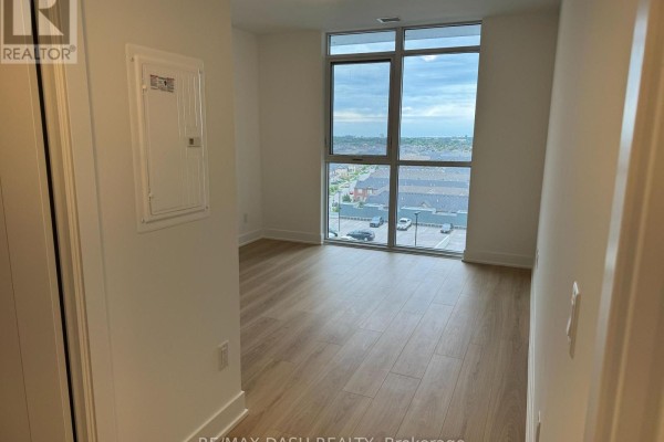924 - 2545 Simcoe Street N, Oshawa, ON L1L0W3 Photo 5