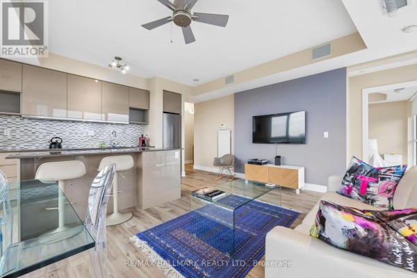 924 - 99 The Donway W, Toronto, ON, photo 3