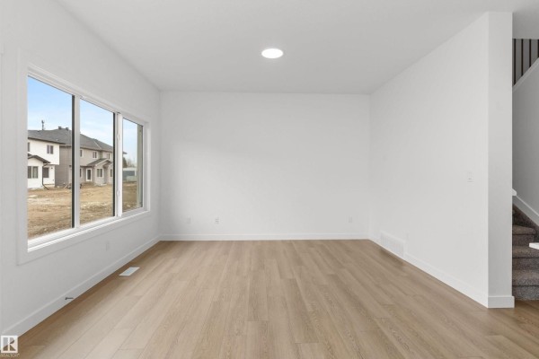 Bedroom 2 - 924 18 Av Nw, Edmonton, AB T6T2X4 Photo 5