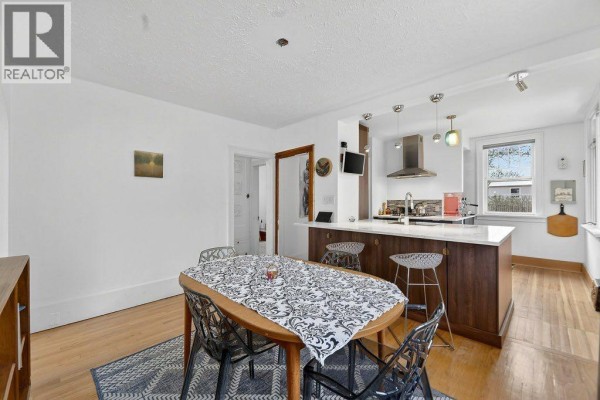 Primary Bedroom - 924 7a Street Nw, Calgary, AB T2M3J3 Photo 5