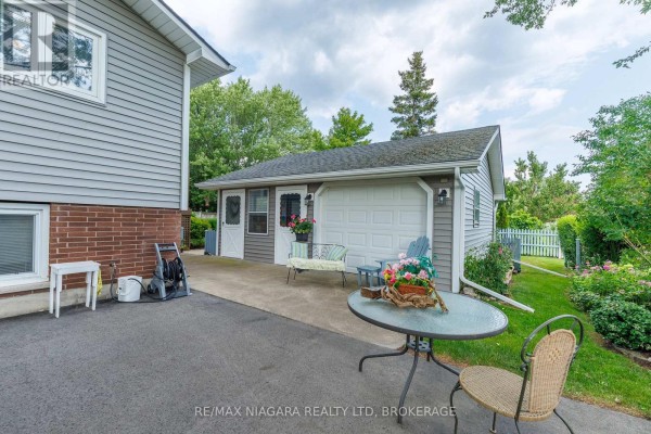 Bedroom 2 - 924 Daytona Drive, Fort Erie, ON L2A4Z8 Photo 5