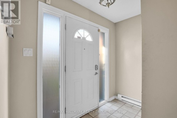 924 Dynes Road, Ottawa, ON K2C0G8 Photo 2
