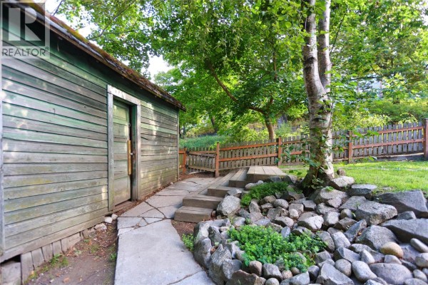 924 Front Street, Nelson, BC, photo 2