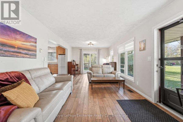 924 Tanglewood Drive, Huron Kinloss, ON N2Z2X3 Photo 4