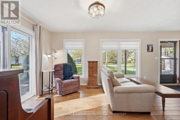 924 Tanglewood Drive, Huron Kinloss, ON N2Z2X3 Photo 5