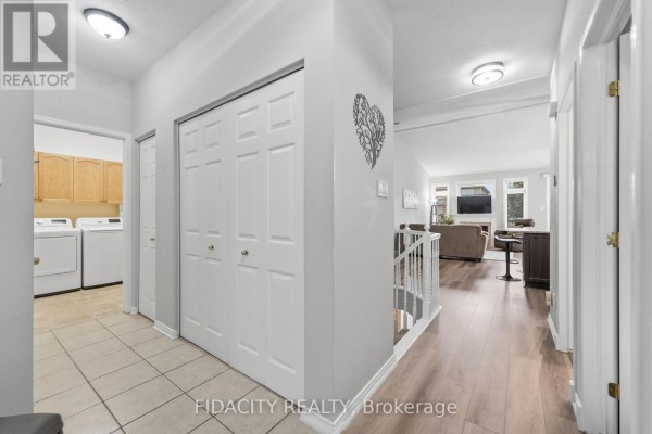 925 Burwash Landing, Ottawa, ON K2W0C8 Photo 4