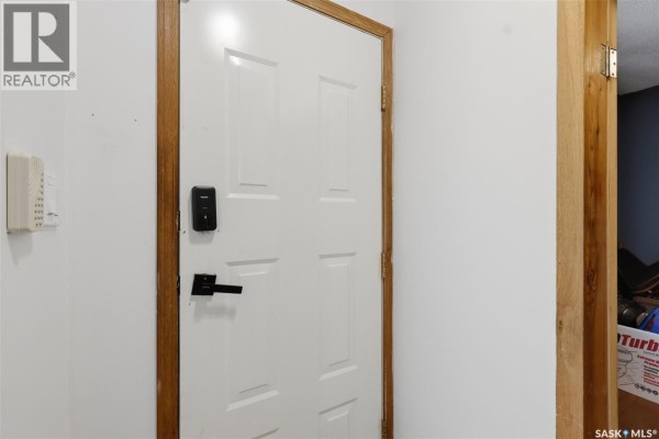 Kitchen - 925 L Avenue S, Saskatoon, SK S7M2J2 Photo 4