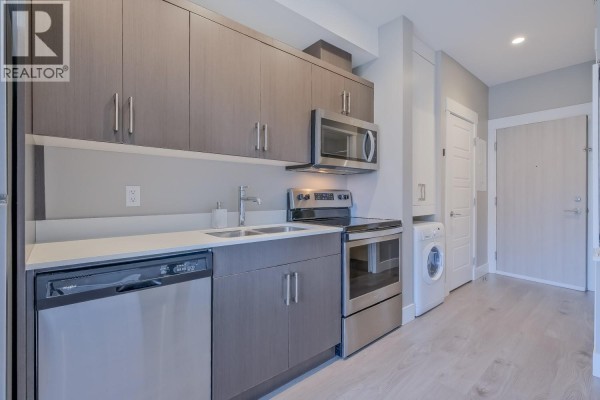 925 Leon Avenue Unit# 614, Kelowna, BC V1Y0E5 Photo 5