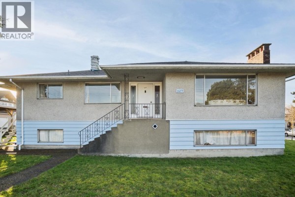 925 Nanaimo Street, Vancouver, BC V5L4T1 Photo 3