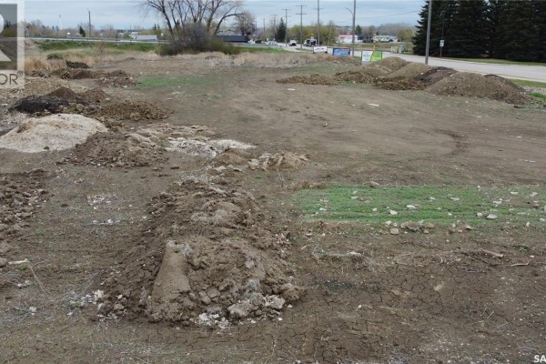 925 South Railway Street E, Swift Current, SK S9H3B4 Photo 4