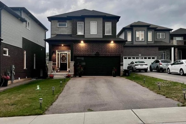 925 Tartan Court, Kitchener