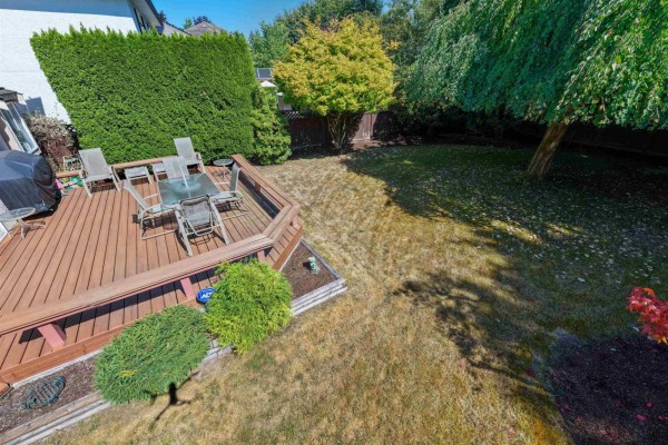 9252 206 Street, Langley, BC V1M2W8 Photo 2