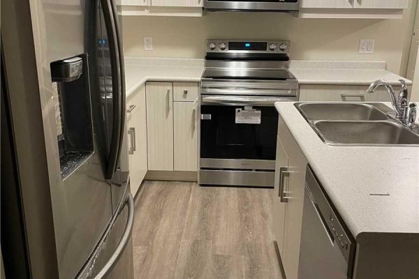 9255 White Oak Avenue, Niagara Falls, ON L2G0A4 Photo 2