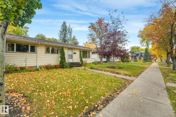 Family room - 9256 148 St Nw, Edmonton, AB T5R1A3 Photo 4