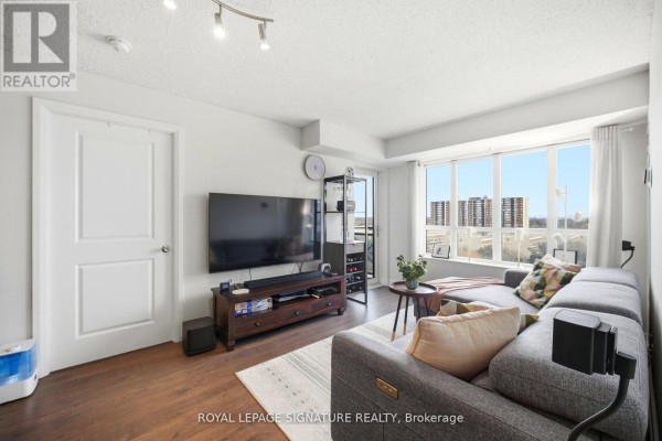 Dining room - 926 - 2 Eva Road E, Toronto, ON M9C0A9 Photo 2