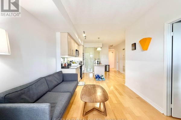 Kitchen - 926 - 2885 Bayview Avenue, Toronto, ON M2K0A3 Photo 3