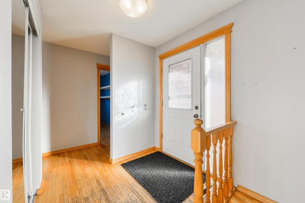 Family room - 9260 Ottewell Rd Nw, Edmonton, AB T6B2C9 Photo 4
