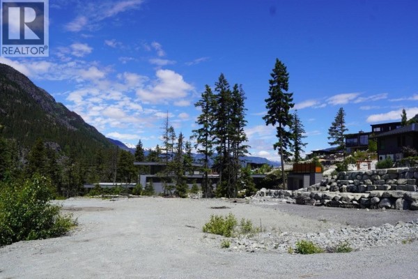 9261 Wedgemount Plateau Drive, Whistler, BC V8E1M1 Photo 5