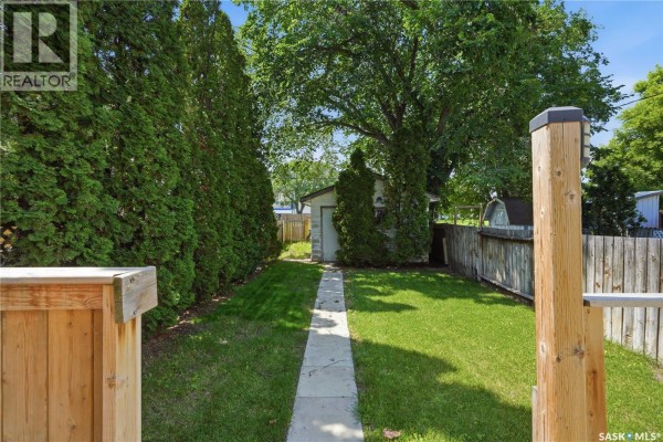 Bedroom - 927 4th Avenue N, Saskatoon, SK S7K2N5 Photo 5