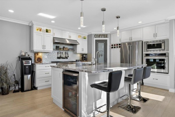 927 Kent Street, White Rock, BC V4B4S9 Photo 5