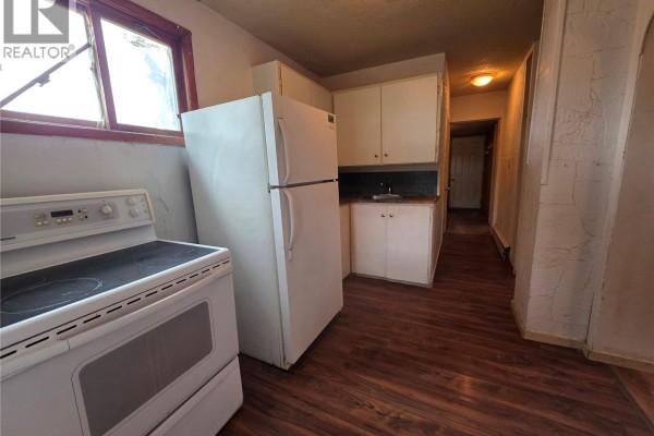 927 North Railway Street E, Swift Current, SK, photo 3