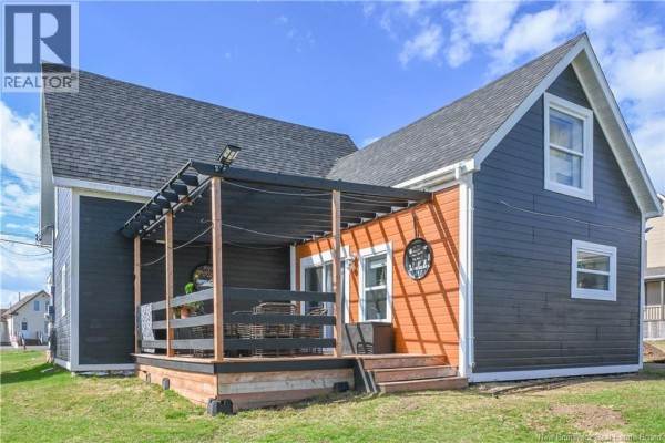 Bath (# pieces 1-6) - 927 Paquetville Road, Bas Paquetville, NB E8R1E7 Photo 4