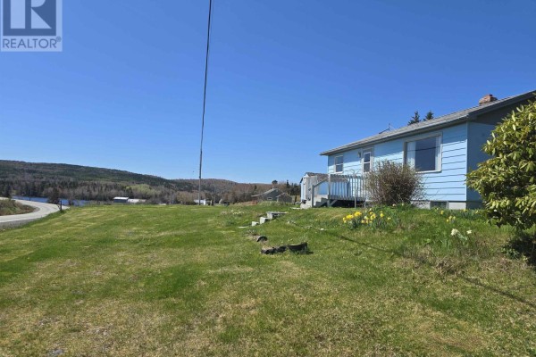 Eat in kitchen - 9273 Highway 16, Cooks Cove, NS B0H1N0 Photo 2