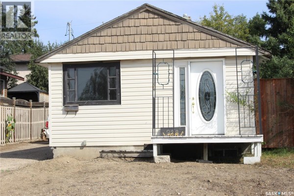 928 Fairford Street E, Moose Jaw