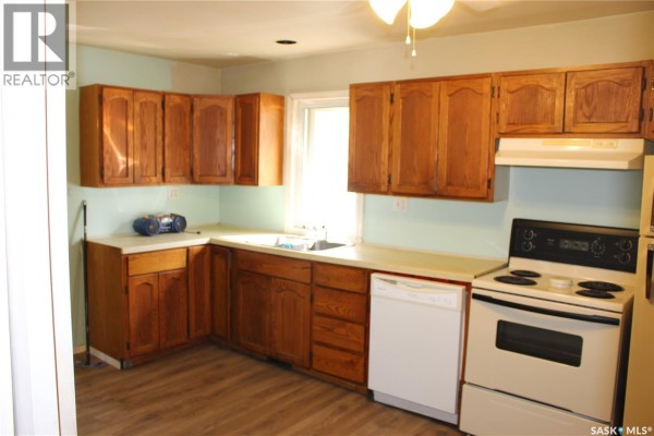 Bedroom - 928 Fairford Street E, Moose Jaw, SK S6H0G4 Photo 4