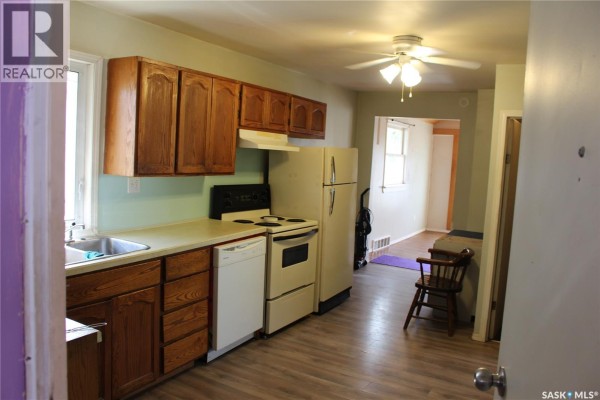 4pc Bathroom - 928 Fairford Street E, Moose Jaw, SK S6H0G4 Photo 5