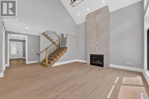 Bedroom - 929 7th Line, Innisfil, ON L9S4G1 Photo 3