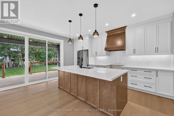 Pantry - 929 7th Line, Innisfil, ON L9S4G1 Photo 5