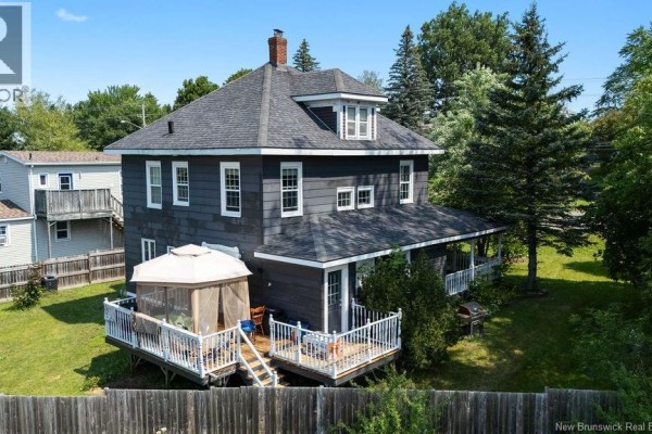 929-931 Amirault Street, Dieppe, NB E1A1E1 Photo 2