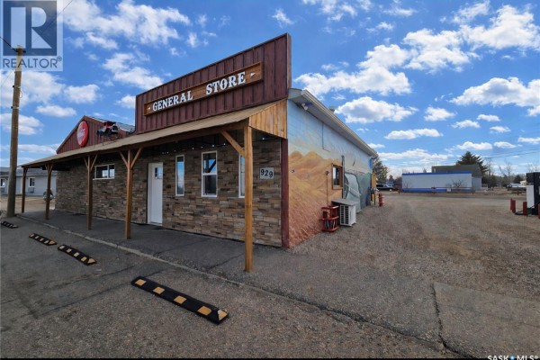 929 Railway Avenue, Burstall, SK S0N0H0 Photo 4
