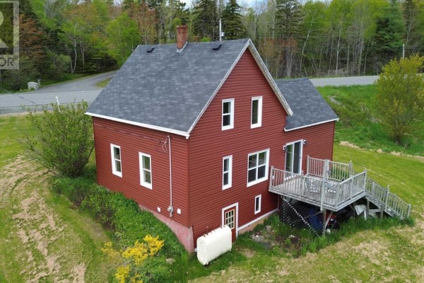 Living room - 9296 19 Highway, Dungarry, NS B0E2W0 Photo 3